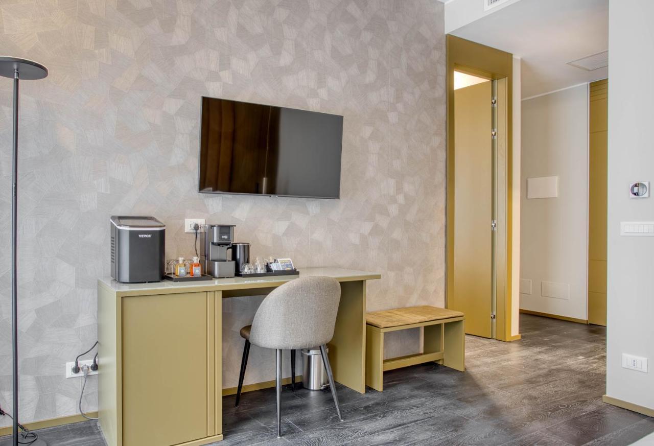 Le Suite Del Corso The Smart Boutique Aparthotel By Ospitami ミラノ エクステリア 写真